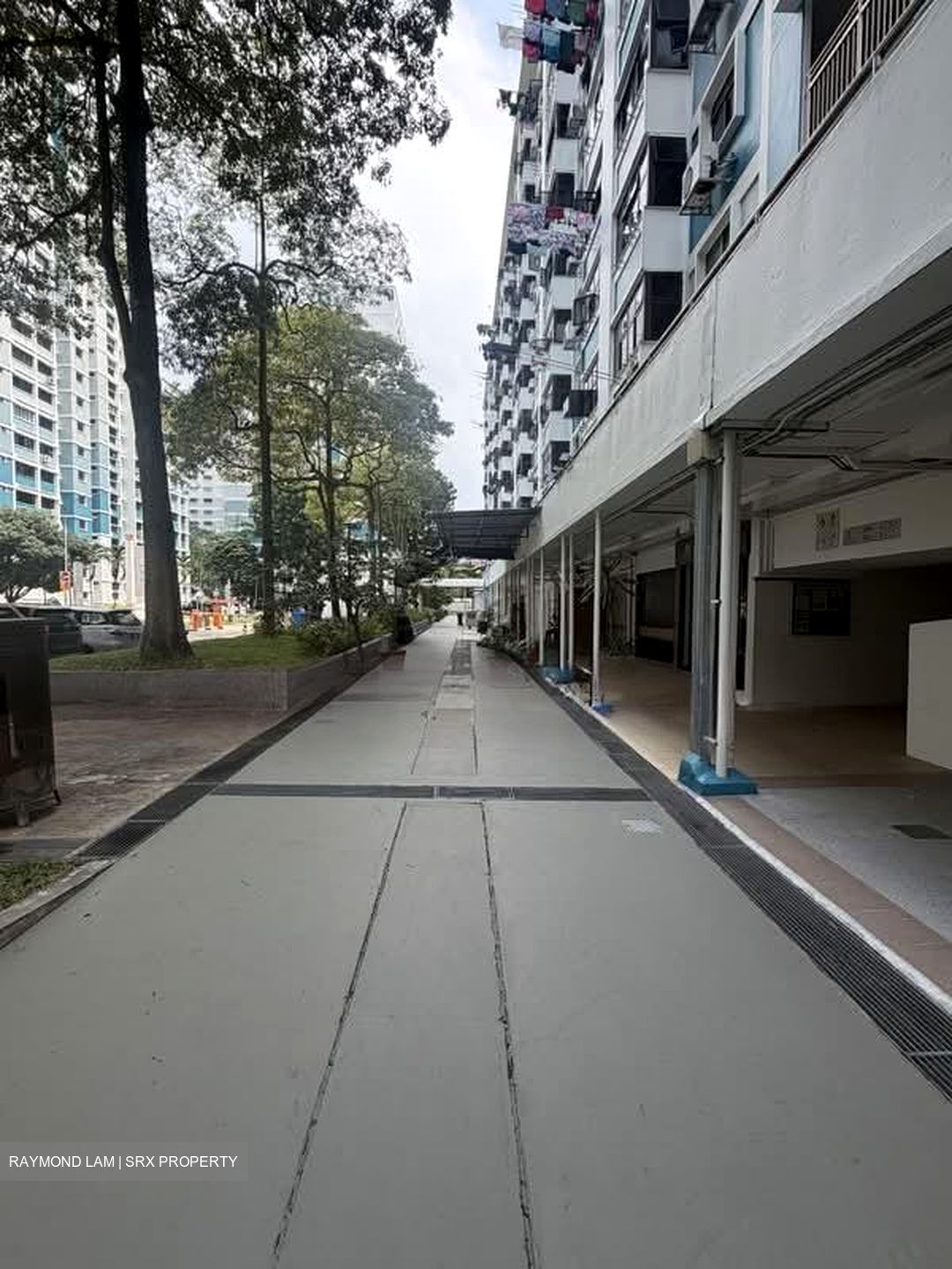 Rumah Tinggi View (D3), Shop House #587564141